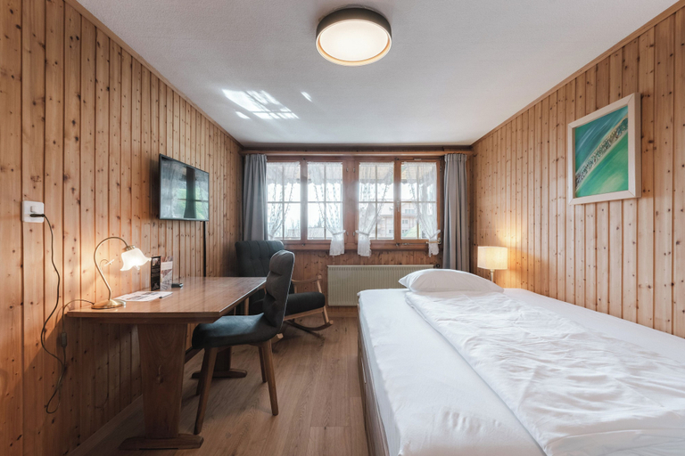 Bedroom 2, Gasthof Bären, Interlaken
