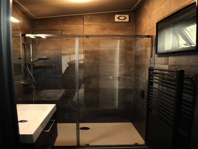 Bathroom 3, Peaceful Chalet Close to Norg, Ooststellingwerf