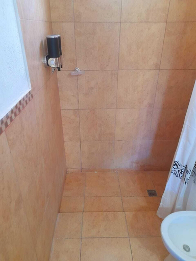 Bathroom 4, cabañas puertas del sol, Capital