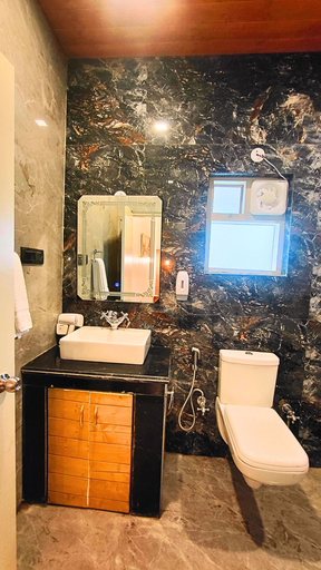 Bathroom 5, The Mountilla , Tehri Garhwal