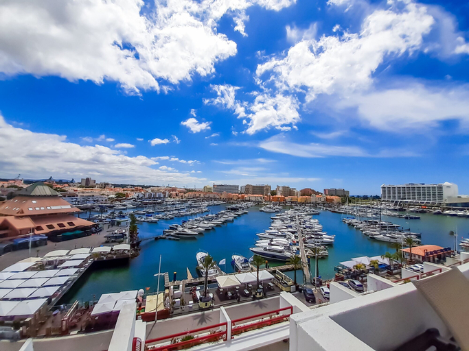 Room 4, Penthouse Triplex L25 T2 Hsrentals Vilamarina, Loulé