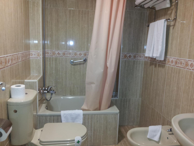 Bathroom, Begona Playa, Asturias