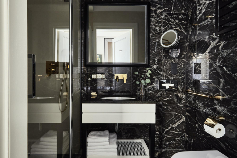 Bathroom 4, Teatro Hotel - Destigo Hotels, Warsaw