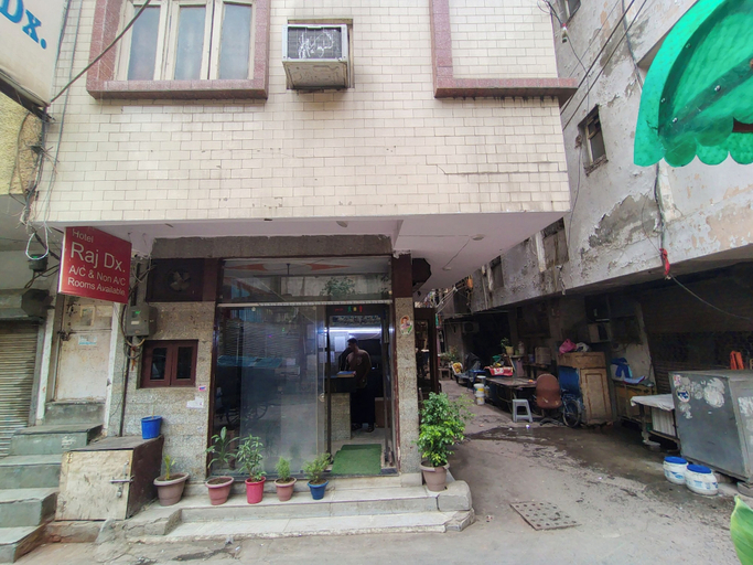 Exterior & Views 2, Hotel Raj Dx, Delhi