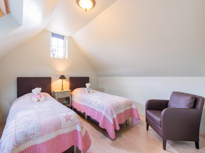 Others 3, Inviting holiday home in Nieuwpoort with garden, West-Vlaanderen
