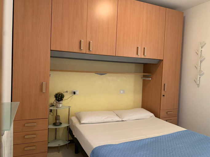 Room, Angy Apartment, Fermo
