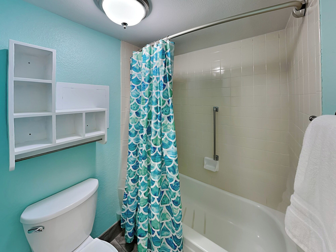 Bathroom, Laguna Reef #123 - Tide Pools, Aransas