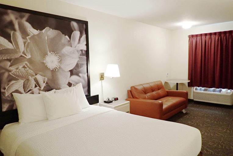 Bedroom 4, Days Inn by Wyndham Taber, Division No. 2