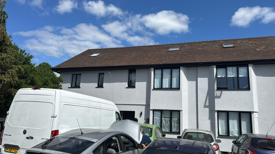 Others 1, 526A Farnham Rd, Slough
