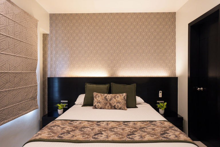 Bedroom 4, AR Suites Fontana Bay, Pune