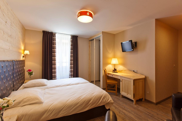 Others 5, Logis Hotel LBB - les 2 lacs, Jura