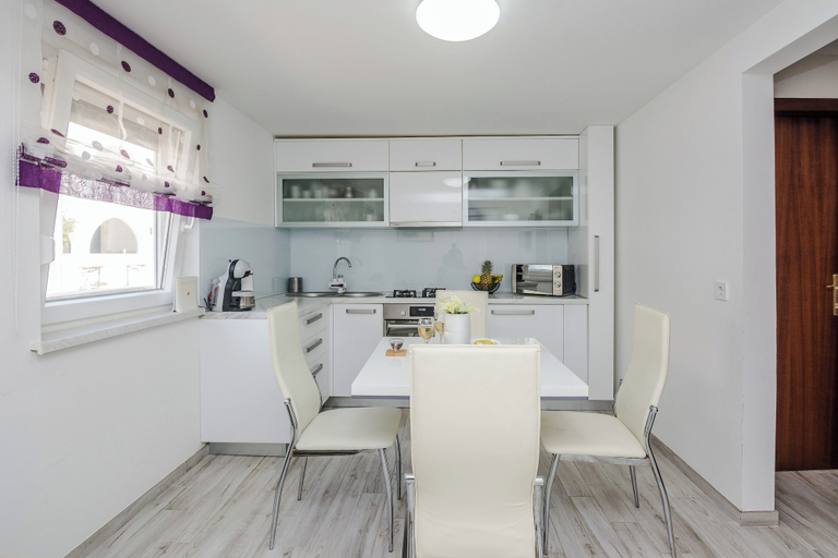 Others 5, Holiday home Bukal, Vir