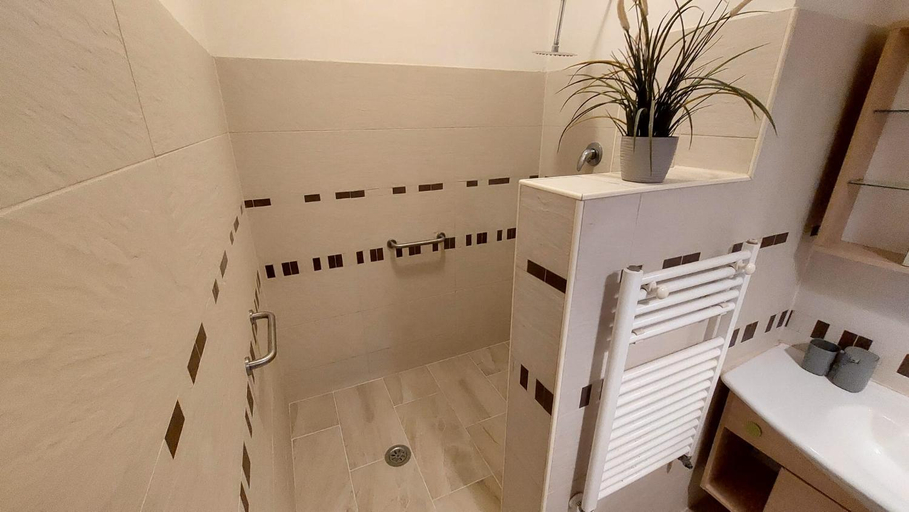 Others 2, B&B GoodDay Roma Tor Vergata, Roma