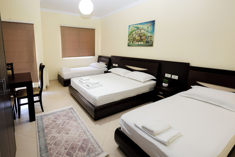 Bedroom 3, Opus Hotel, Beratit