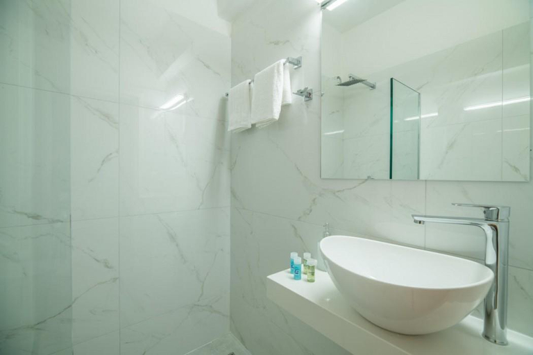 Bathroom 4, Hiona Villa, Crete