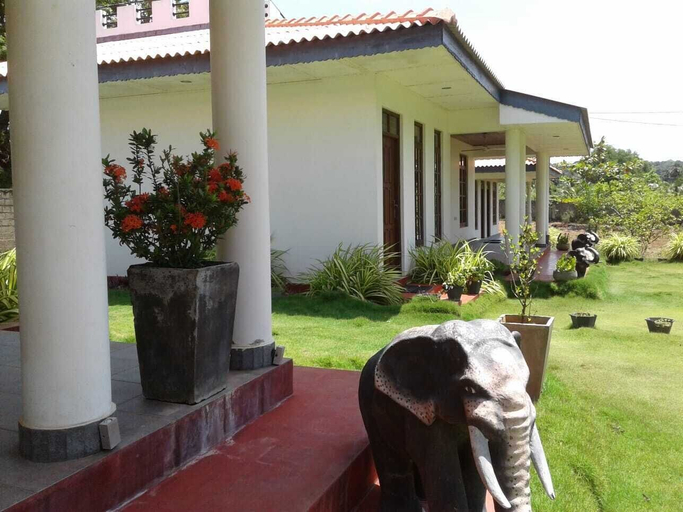 Others 4, Golden Temple Villa, Trincomalee Town and Gravets