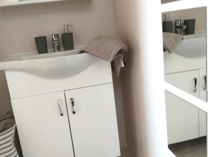 Bathroom 3, Apartments Silva, Trogir
