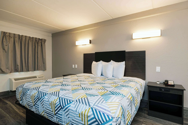 Bedroom 13