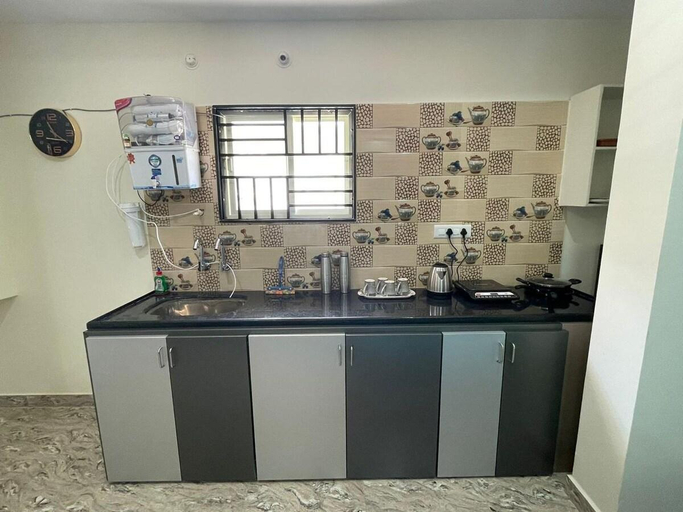 Others 3, New Penthouse & Kitchen Near Beach with Parking, Visakhapatnam