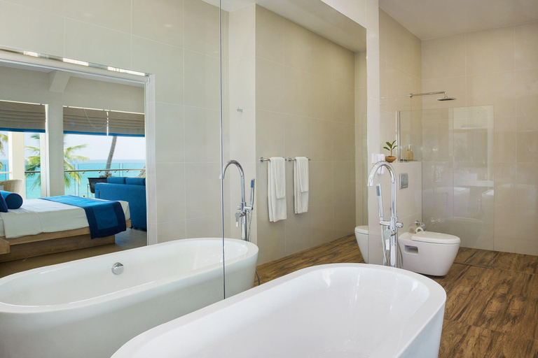 Bathroom 5, Shinagawa Beach Resort, Balapitiya