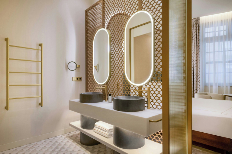 Bathroom 4, Grand Hotel Centenari, Valencia, Autograph Collection, Valencia