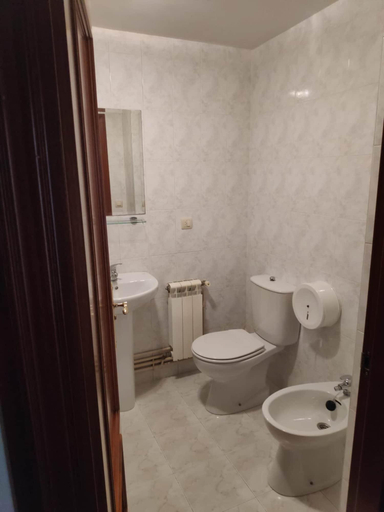 Bathroom 4, Pension Las Matillas, Burgos