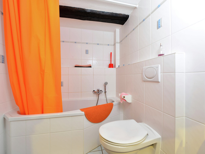 Bathroom 4, Apartment in Lowensen with Private Terrace, Hameln-Pyrmont