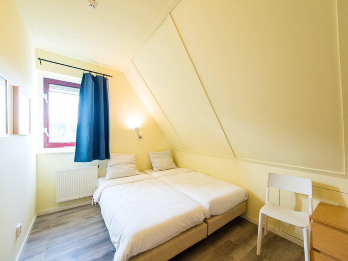 Bedroom 2, Villa with Pet Access, Ameland