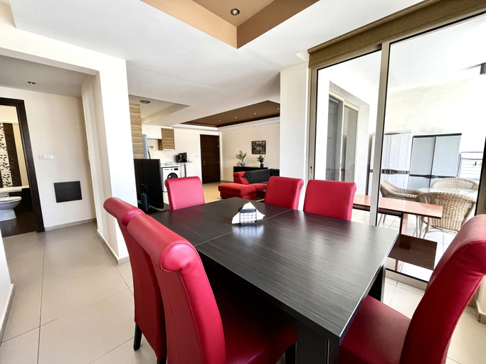 Room 2, 149 LIM - Stay Mesa Luxe Apartment