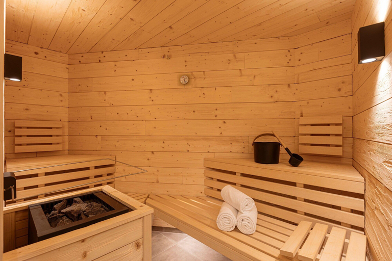 Spa treatment 4, Spacious Apartment Near the ski Area, Landeck
