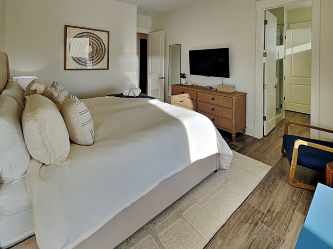 Bedroom 3, Salty Sunrise by Miss Kitty’s, Aransas