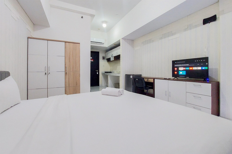 Bedroom, Cozy and Enjoy Living Studio Casa De Parco Apartment, Tangerang