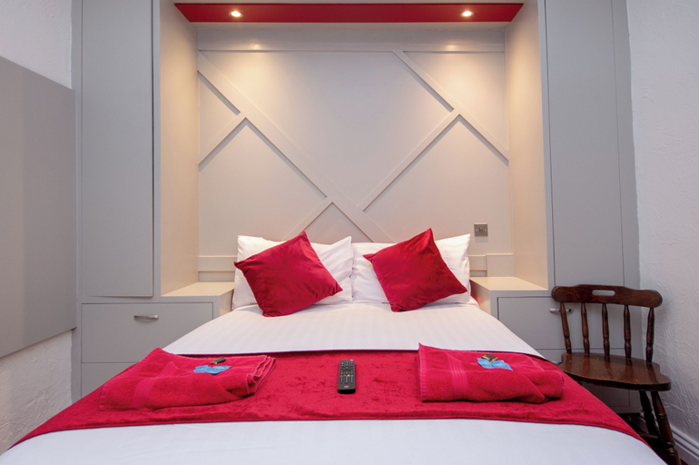 Bedroom 2, Ferndale Hotel, Blackpool