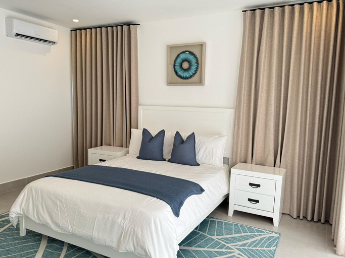 Room 5, 3-br Villa With Private Pool in Punta Cana Village, Salvaleon de Higuey