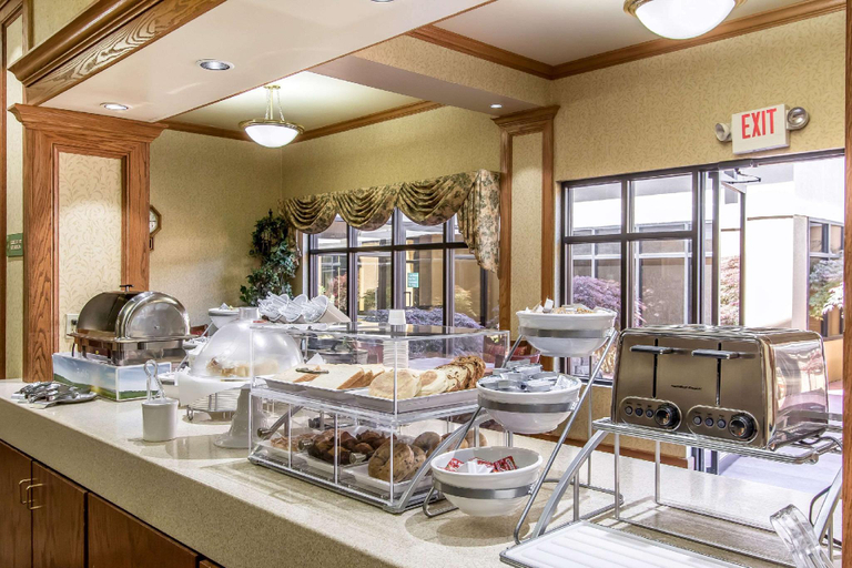 Food & Drinks 5, Comfort Suites Rolla, Phelps