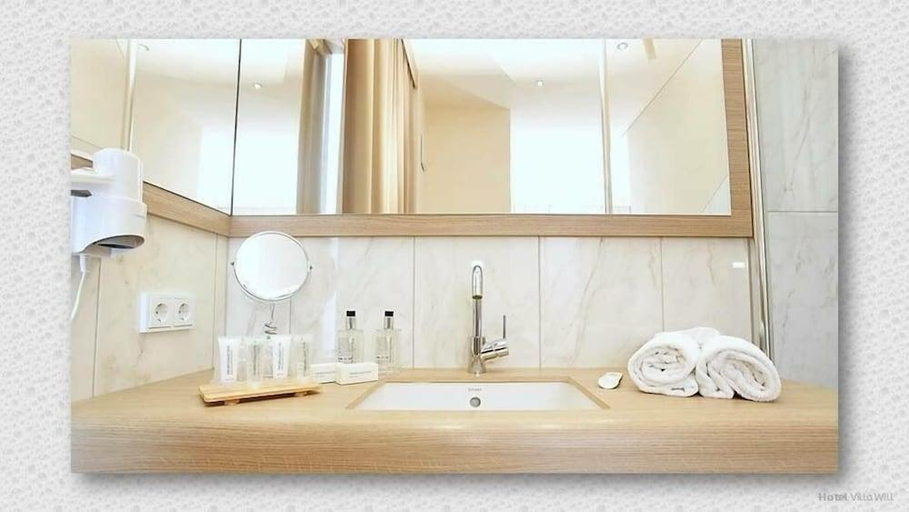 Bathroom 3, Hotel Villa Will, Region Hannover