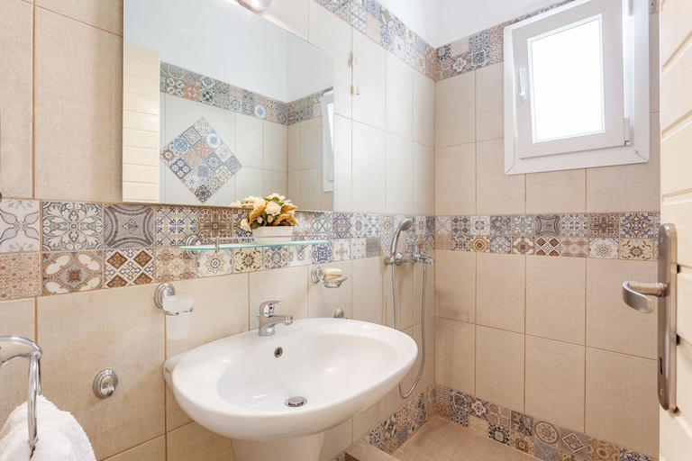 Bathroom 3, Stafylos Suites Boutique Hotel, Thessaly