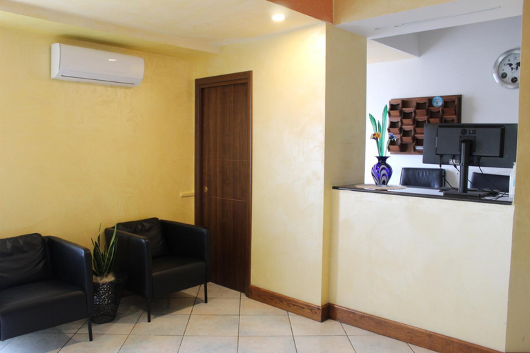 Public Area, Leonardo's B&B, Salerno