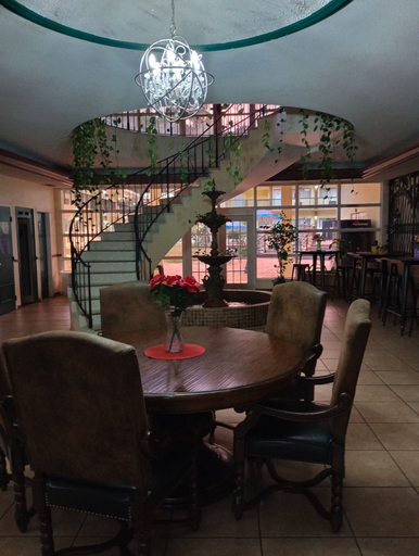 Food & Drinks 5, University Inn Gainesville, Alachua