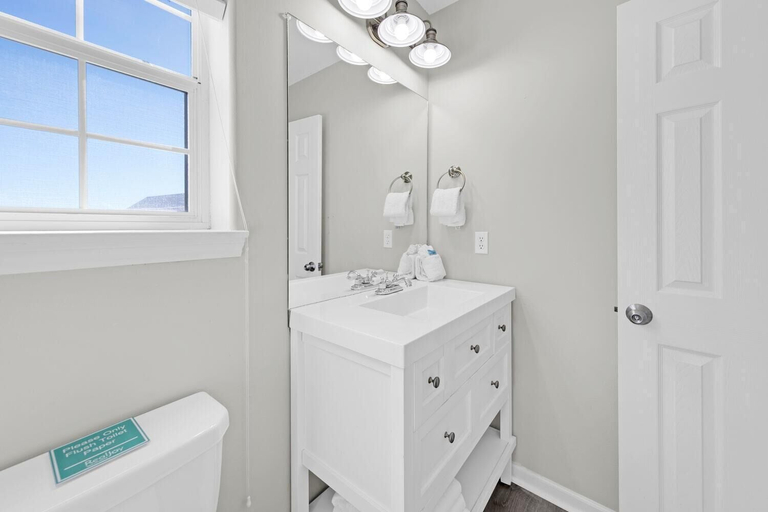 Bathroom 4, Bluebonnet by the Beach, Walton