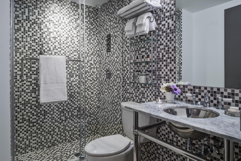 Bathroom 4, Hotel Hugo, New York