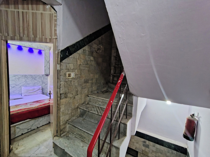 Bedroom 4, Hotel Raj Dx, Delhi