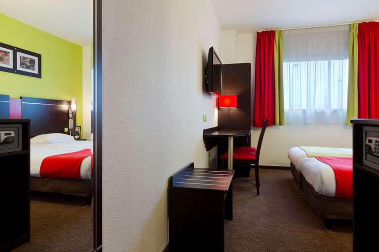 Bedroom 3, KYRIAD Design ENZO THIONVILLE, Moselle