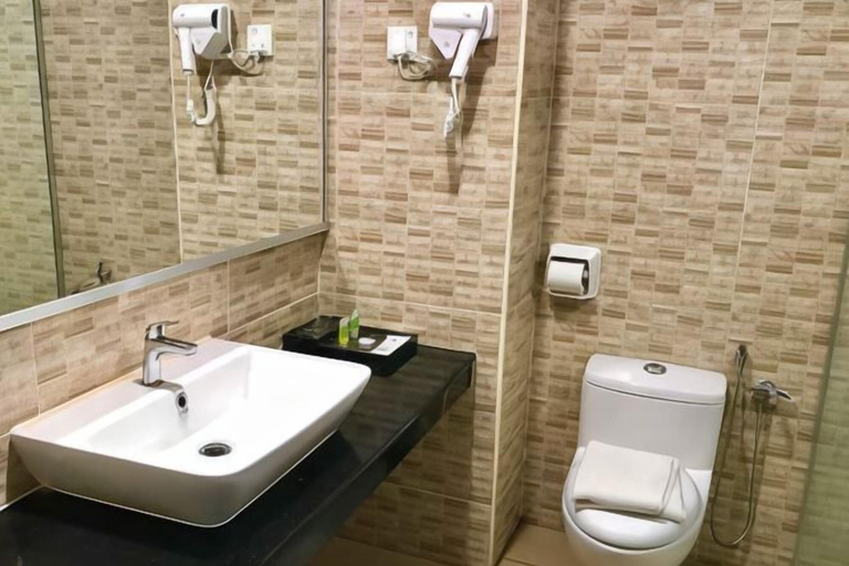 Bathroom 23