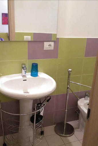 Bathroom 3, Sole e Sale in Sardegna, Cagliari