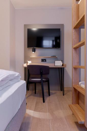 Bedroom 2, Hotel Mullerbrau, Pfaffenhofen an der Ilm