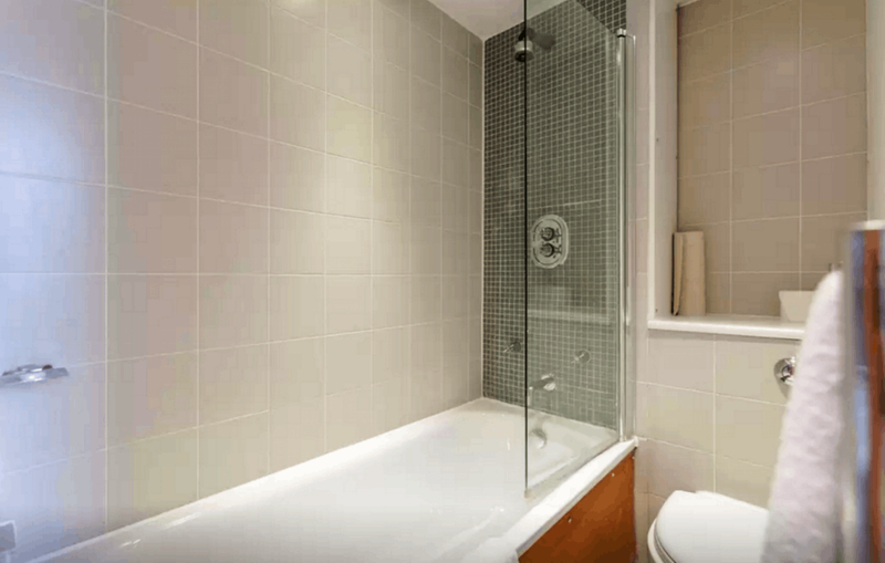 Bathroom 3, Princes Square Serviced Apartments, London