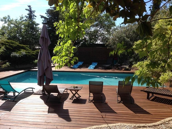 Sport & Beauty 1, Le Mas de Bertagne studio kitchenette terrasse piscine, Bouches-du-Rhône
