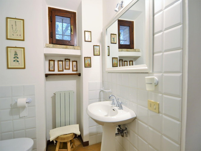 Others 4, Apartment in Umbria With Pool & Terrace, Perugia