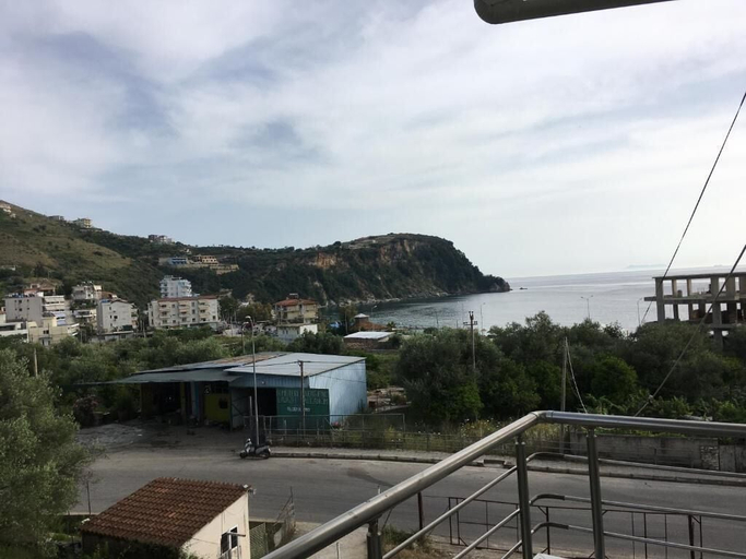 Others 5, Hotel Stolis, Vlorës